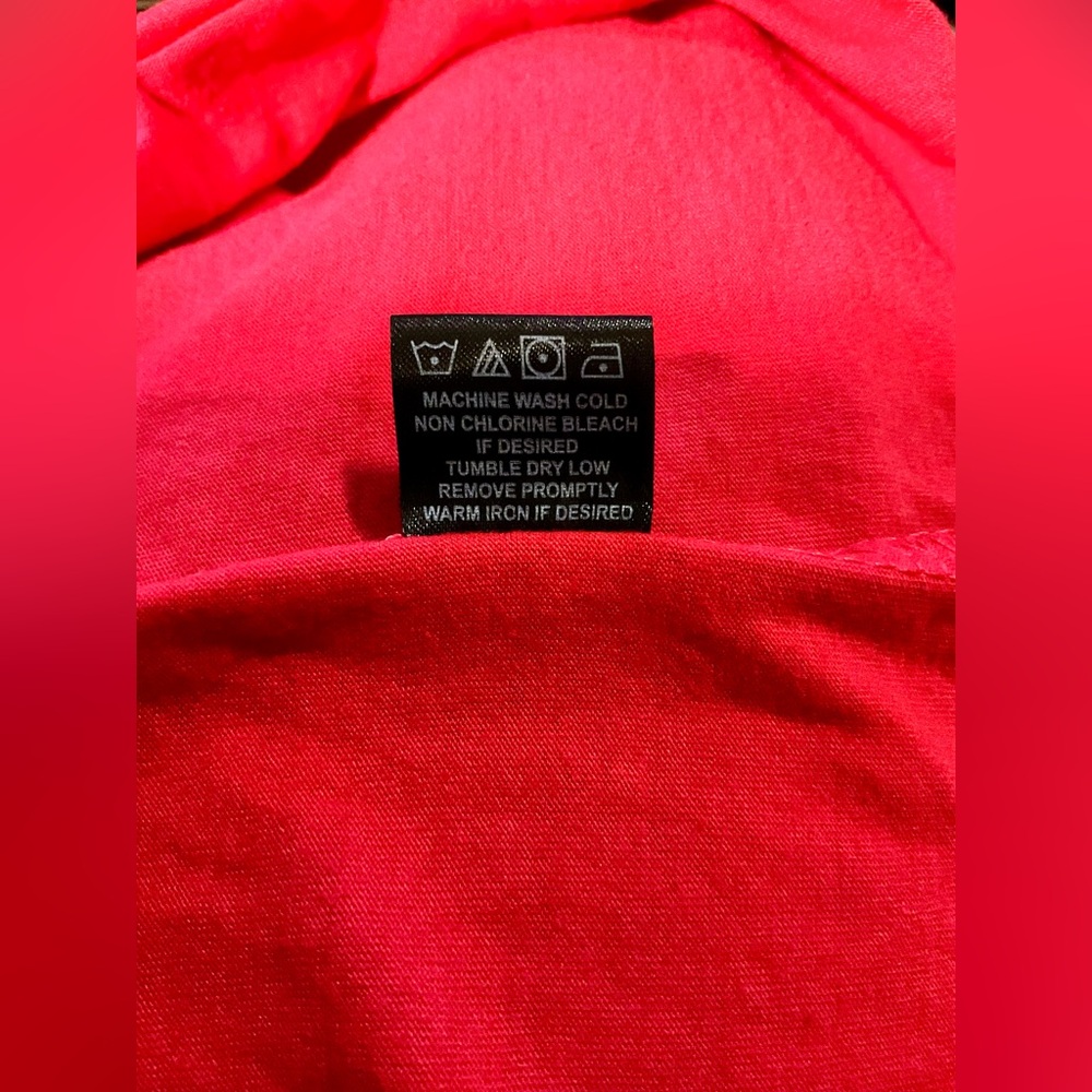 💕host pick💕 NFL San Francisco 49ers Red T-Shirt with Logo Tag - Picture 7 of 7